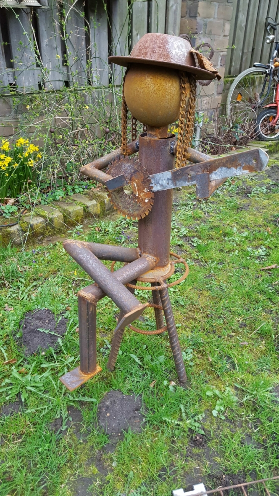 Gartendeko aus Eisen und Holz SCHROTT?!KUNST?!