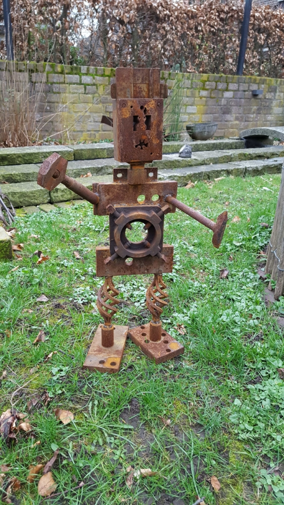 Gartendeko aus Eisen und Holz SCHROTT?!KUNST?!